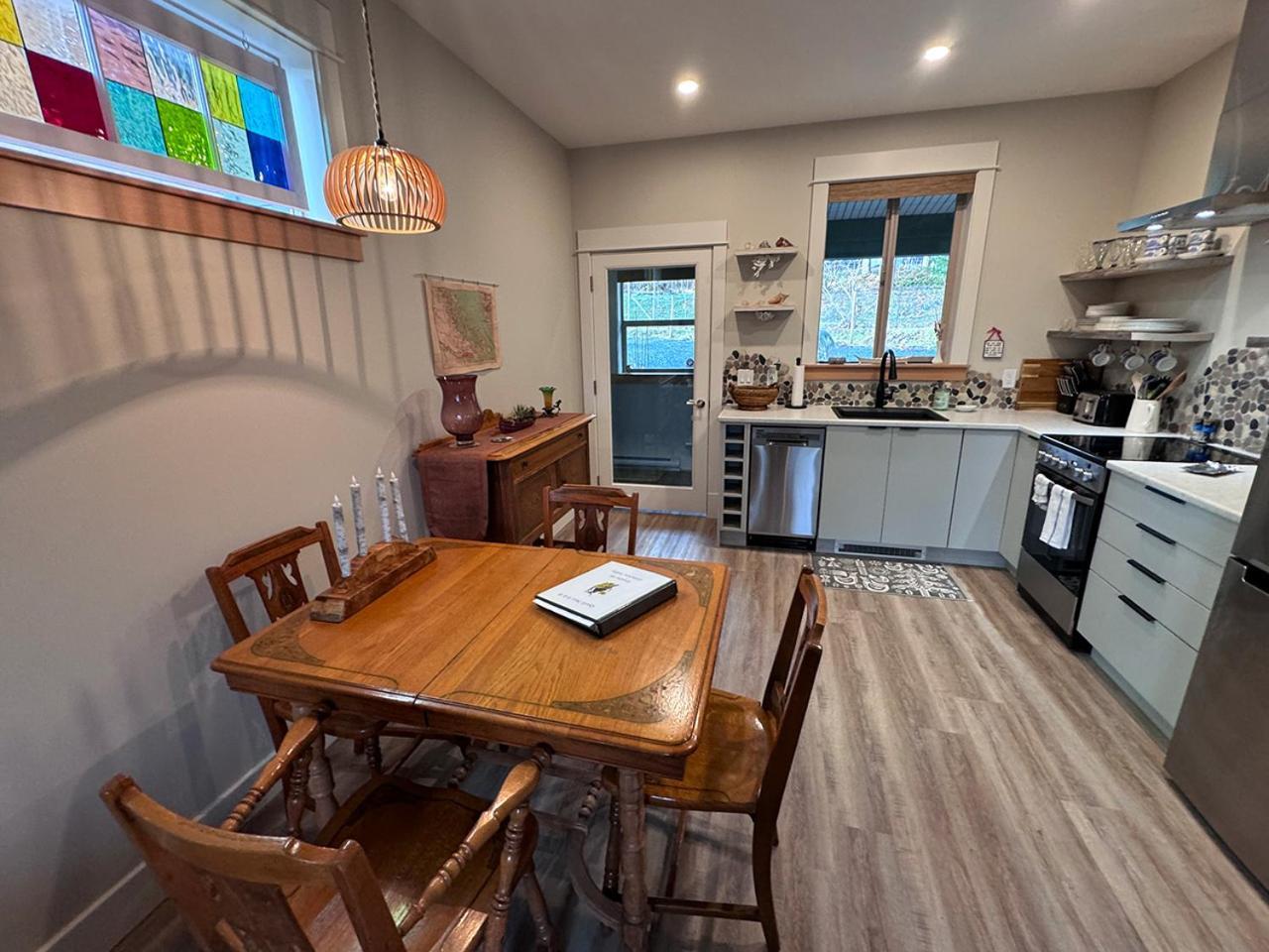 Cowichan Valley Guest Cottage Ladysmith Exterior foto